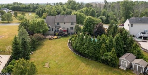 5 Castleton Ln, Flemington, NJ 08822-3452