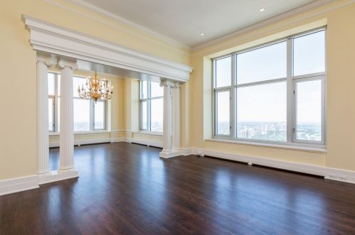 132 Delaware Pl, Chicago IL  60611-3215 exterior
