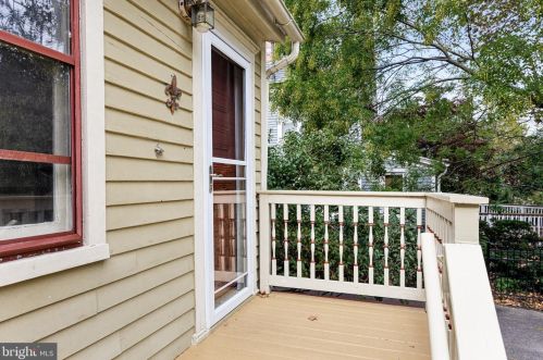 135 Warwick Rd, Tavistock NJ  08033-3706 exterior