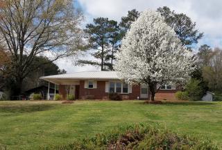109 Elks Dr, Calhoun, GA 30701-8907