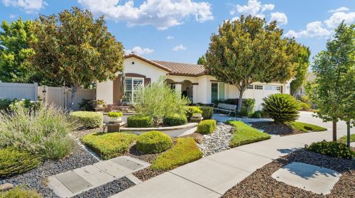 2460 Morning Brook Dr, Manteca, CA 95336-5118