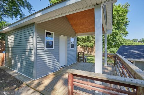 1007 Venice Dr, Silver Spring MD 20904-2065 exterior