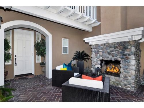 24 Preston, Irvine, CA 92618-4047
