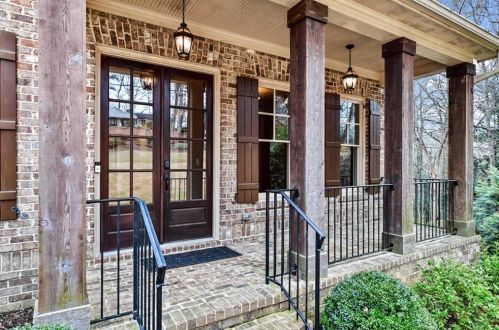 525 Forest Hills Dr, Atlanta GA  30342-2335 exterior