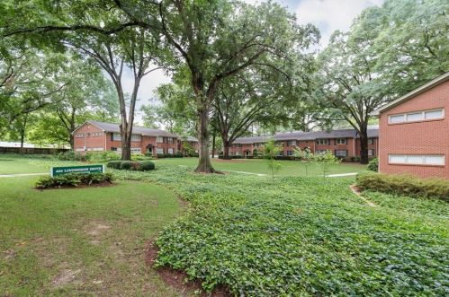 425 Lindbergh Dr, Atlanta GA  30305-3831 exterior