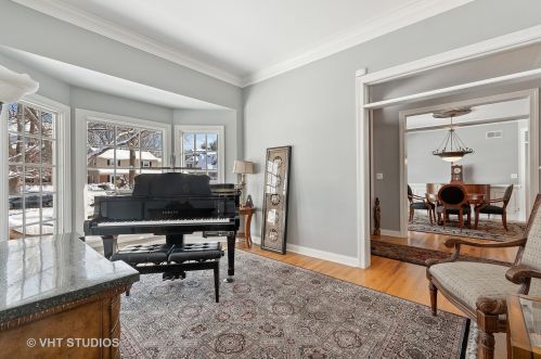 1221 Millet St, Naperville, IL 60563-2753
