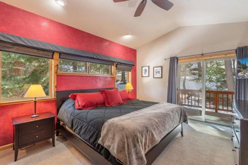 11799 Tundra Dr, Truckee CA  96161-6100 exterior