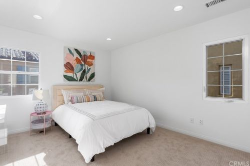 42 Arborside, Irvine CA  92603-0111 exterior