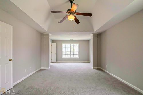 3069 Elmwood Rd, Atlanta GA  30349-8105 exterior