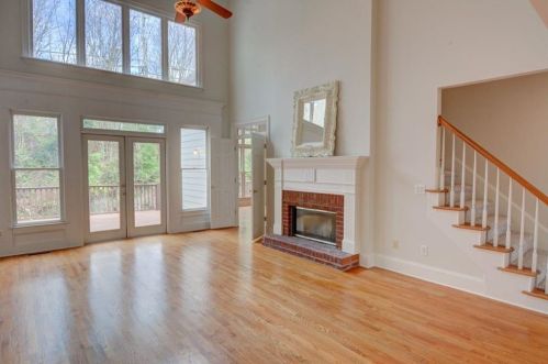 305 Hunting View Ct, Atlanta GA  30328-2779 exterior