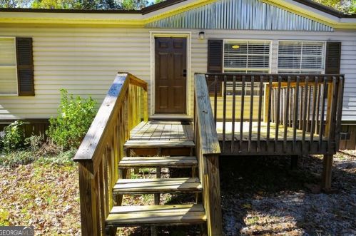 105 Holly Dr, Carrollton, GA 30116-8421