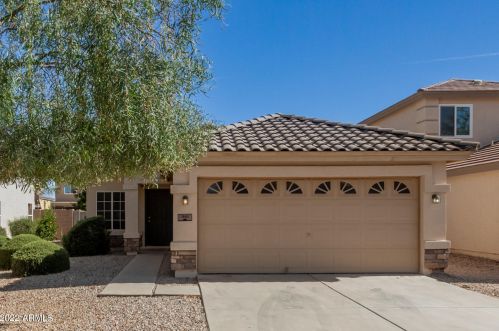 1161 Lakeview Dr, San Tan Valley, AZ 85143-4972