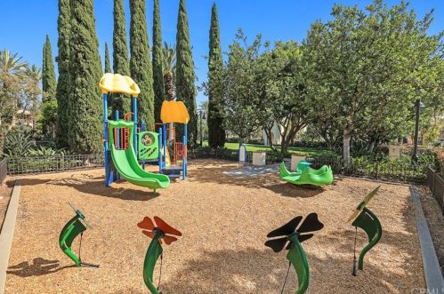 108 Spanish Lace, Irvine CA  92620-3424 exterior