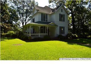 408 Ward St, Senatobia, MS 38668-2619