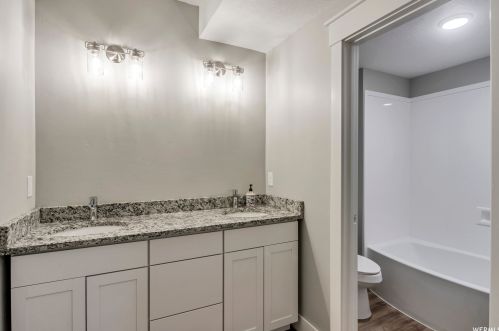 2712 Mt Jordan Rd, Sandy UT 84092-3380 exterior