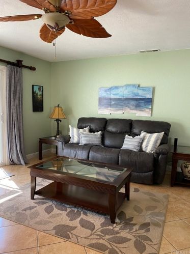 5355 College Ave, Riverside CA  92505-3122 exterior