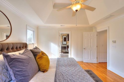 4086 Haverhill Dr, Atlanta GA  30342-3818 exterior