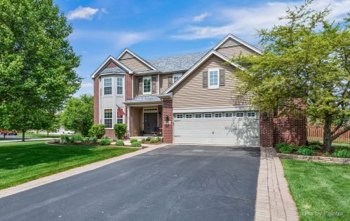 625 Meade Blvd, North Aurora, IL 60542-2124