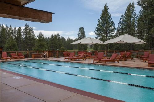 11861 Bottcher Loop, Truckee CA  96161-2793 exterior