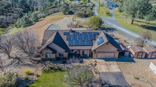 3178 Crestview Dr, Valley Springs, CA 95252-8839