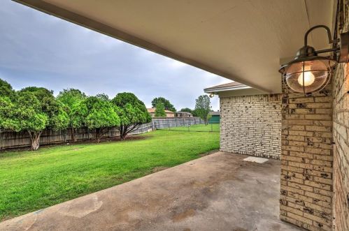 200 Lochness Ln, Fort Worth TX  76126-3212 exterior