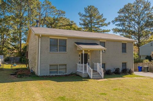 1738 Rocky Ridge Dr, Conyers GA  30012-4053 exterior