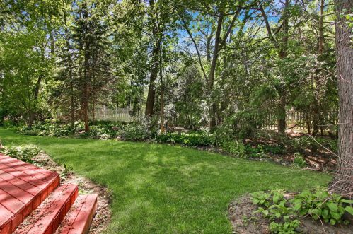7272 Presidential Dr, Gurnee IL  60031-5302 exterior