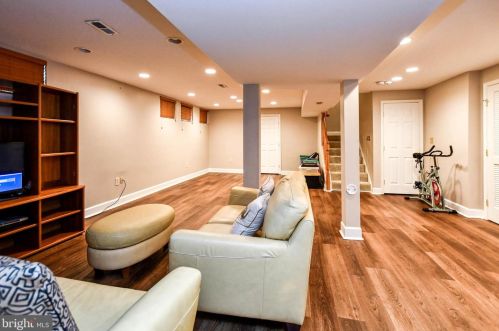 1909 Westchester Dr, Silver Spring MD 20902-3563 exterior