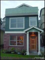 13 Dravus St, Seattle, WA 98109-1604