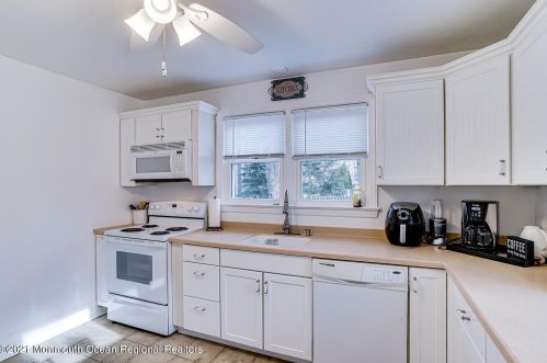 240 Wall St, Tinton Falls NJ 07724-2419 exterior