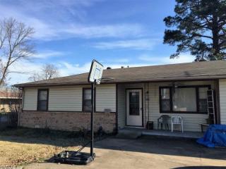 306 Pecan St, Beebe, AR 72012-2528