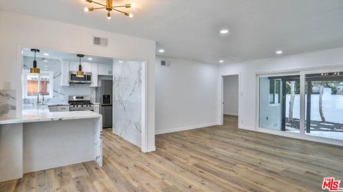 13606 Lemoli Ave, Hawthorne CA  90250-7722 exterior