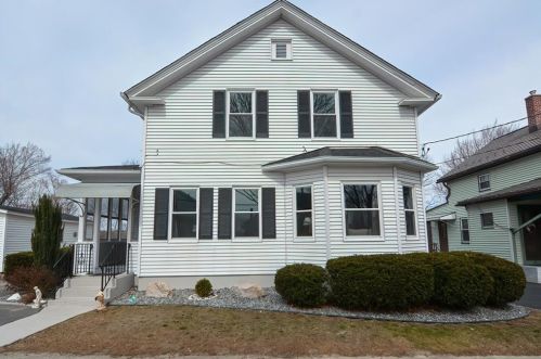 18 Taft St, Coventry, RI 02816-5313