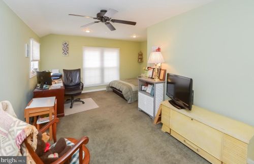 226 Nassau Dr, Haddonfield NJ exterior