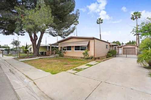 382 Rosalind St, Rialto, CA 92376-6742