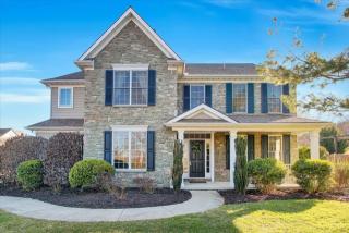 2700 Woodspring Dr, York, PA 17402-8521