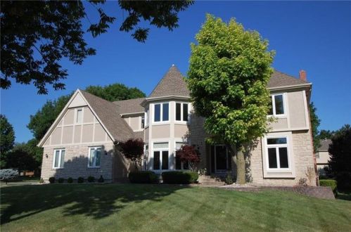 12838 Alhambra St, Shawnee Mission, KS 66209-3330