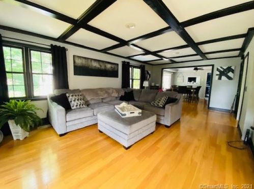 16 Stearns St, Killingly CT  06239-2922 exterior