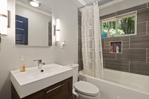 2240 Brannen Rd, Atlanta GA  30316-4120 exterior