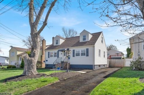 119 Sanders Ave, South Bound Brook, NJ 08880-1120