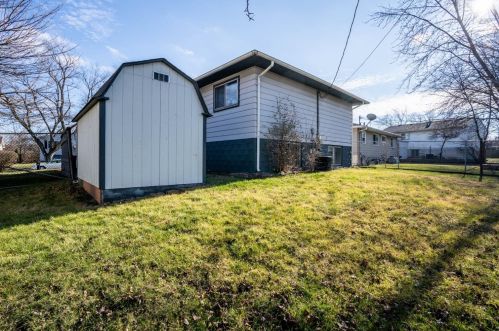 7016 Van Buren St, Gary IN 46408-3933 exterior