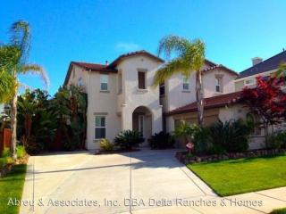2806 Pasa Tiempo Dr, Los Angeles CA  94513-5603 exterior