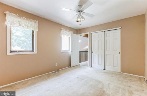 142 Hawthorne Ave, Tavistock NJ 08033-1401 exterior