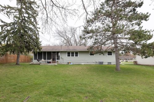 1914 Launa Ave, Red Wing, MN 55066-3821
