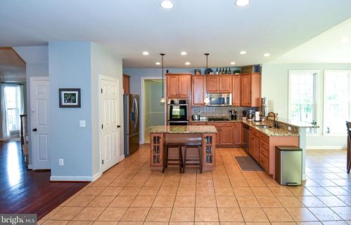 16534 Louisville Pl, Woodbridge VA  22191-4452 exterior