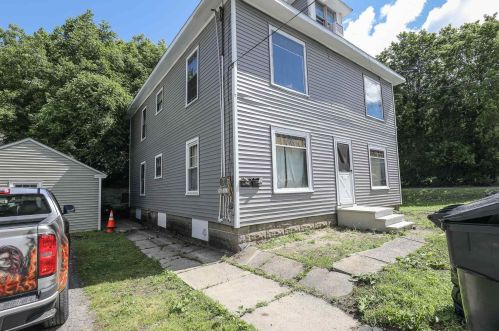 21 Trinity St, Unity, NH 03743-2528
