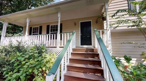 2140 Deer Trl, Suwanee, GA 30024-2709