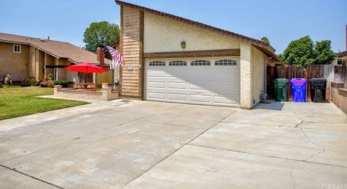 22022 Tanager St, Colton, CA 92313-5827