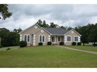 106 Ashley Ter, Calhoun, GA 30701-4161