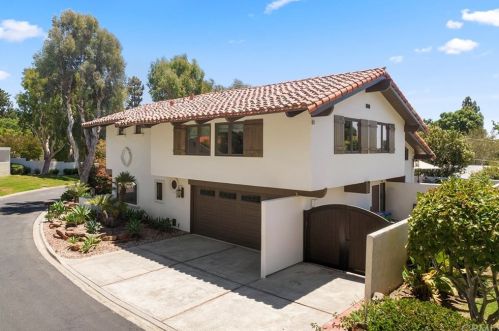 11407 Arroyo Ave, Santa Ana CA  92705-2403 exterior